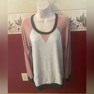 twenty second Pink Sleeve Heather Gray Raglan Crew with Black Trim